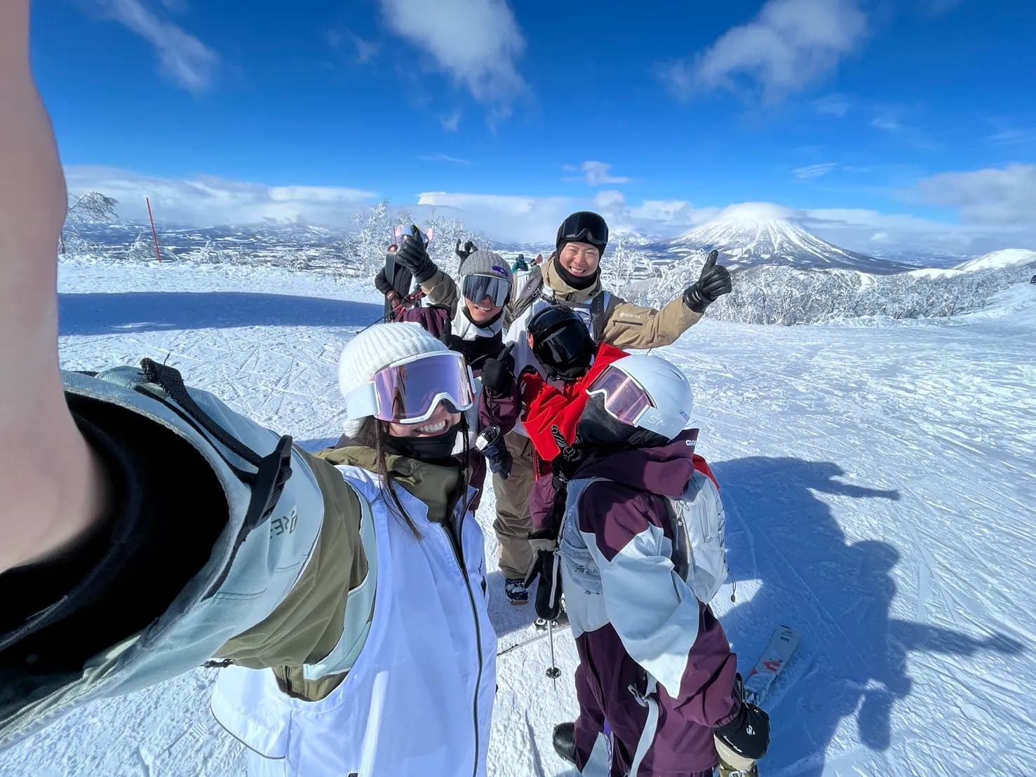 ルスツ山頂からの絶景を見ながらパシャリ☆