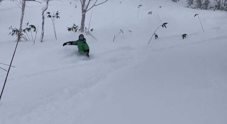 ニセコのパウダースノーにもチャレンジしてみよう☆