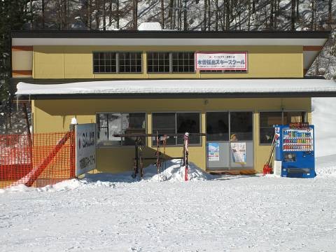 スクール正面